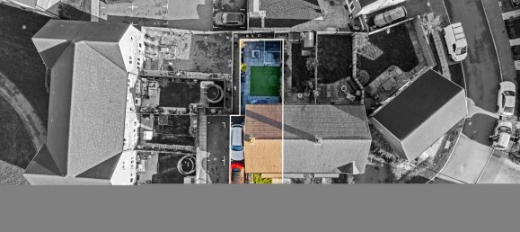 2 bedrooms House in Horley, United Kingdom No. 999 32