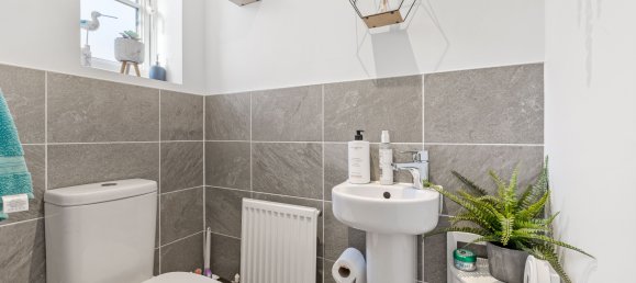 2 bedrooms House in Horley, United Kingdom No. 999 24