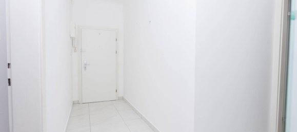 2 rooms Apartment in Simmering, Austria No. 145349 2