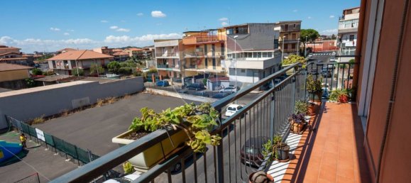 5-salle Appartement à Misterbianco, Italy No. 321172 2