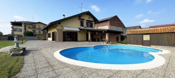 Villa T7 em Momo, Italy N.º 377455 2