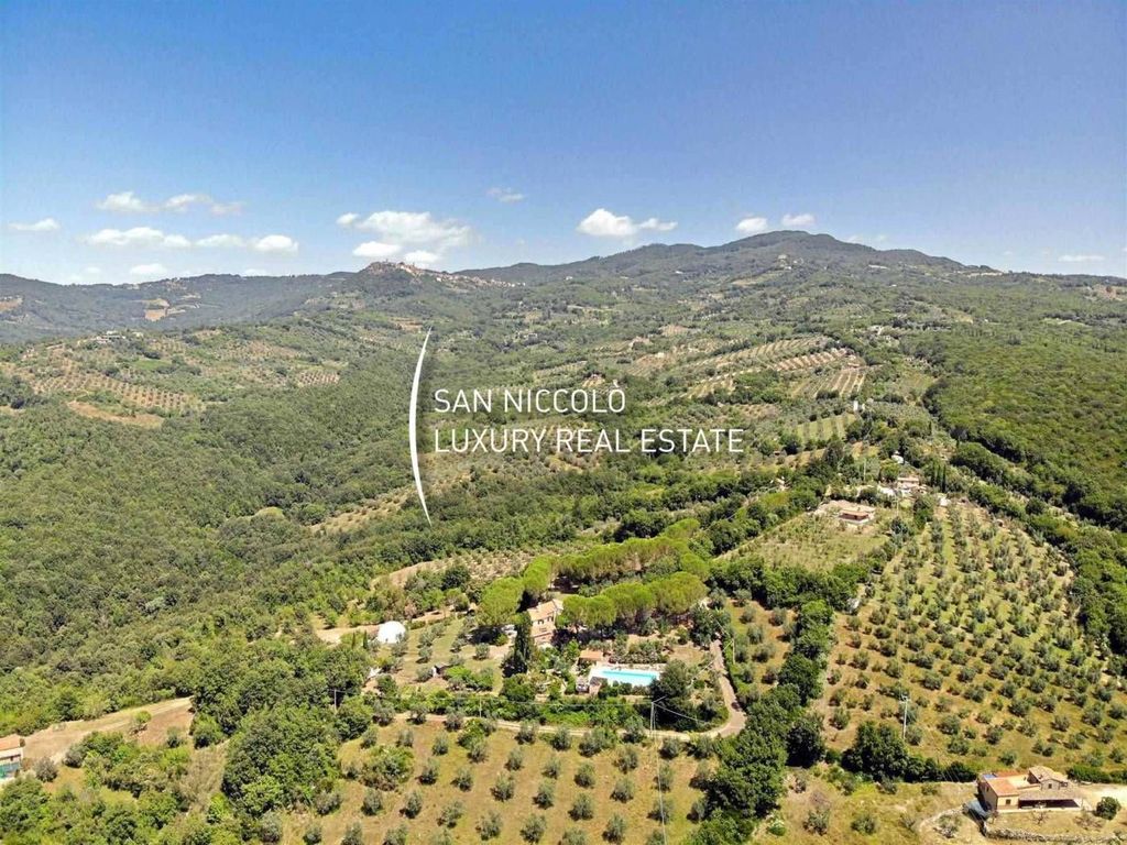 6 bedrooms House in Roccastrada, Italy No. 193425