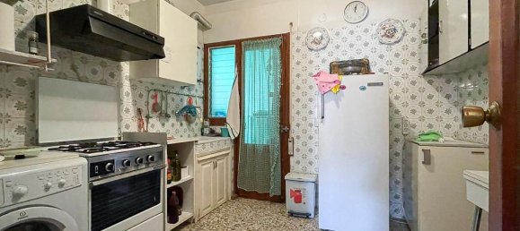 3 Schlafzimmer Wohnung in Chartered Community of Navarre, Spain, Nr. 119036 8