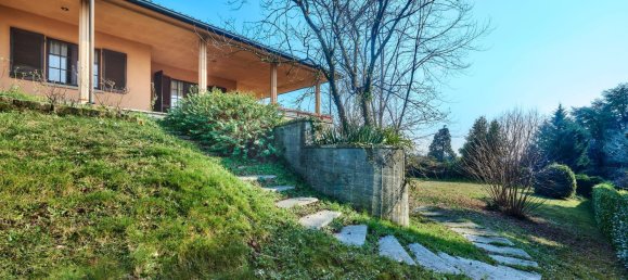 3 bedrooms Villa in Merate, Italy No. 235198 7