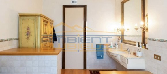 3 bedrooms Villa in Merate, Italy No. 235198 19