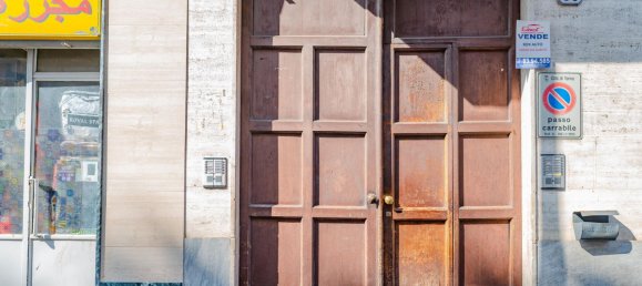 2 rooms Apartment in Turin, Italy No. 63620 3