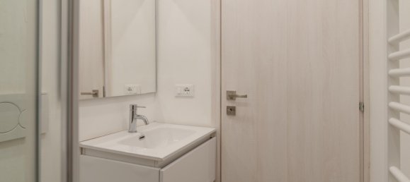 2 rooms Apartment in Turin, Italy No. 63620 13