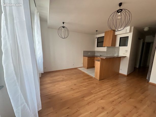 Estudio en Samatan, France No. 363391