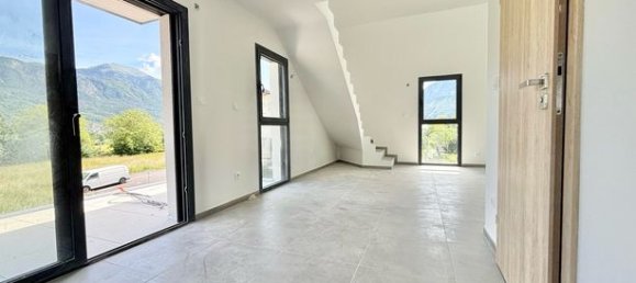 Дуплекс с 2 спальнями в Saint-Pierre-en-Faucigny, Франция № 303467 3