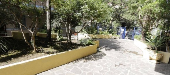 3 bedrooms Apartment in Rome, Italy No. 370333 4