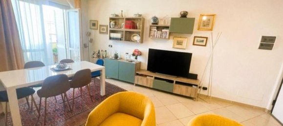 5-Zimmer Wohnung in Massa, Italy, Nr. 35395 3