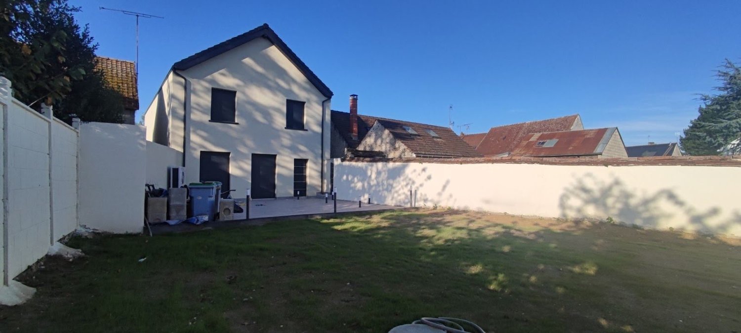 6 bedrooms House in Dourdan, France No. 182121