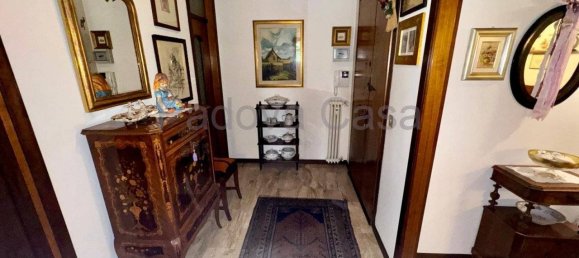 3 bedrooms Apartment in Padua, Italy No. 262496 4