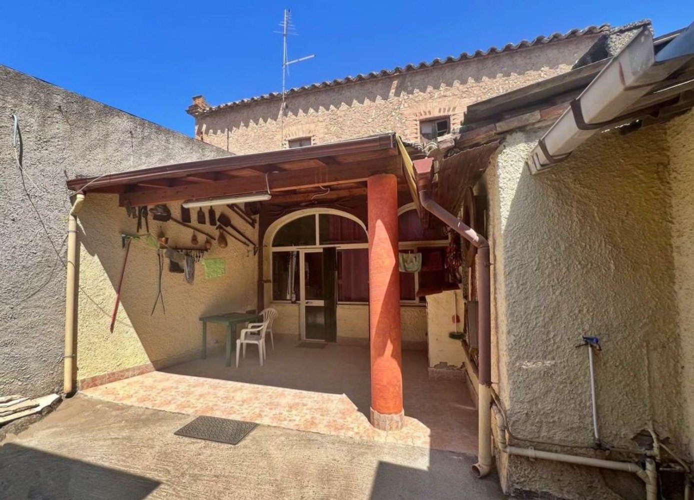 Casa de 5 habitaciónes en Sestu, Italy No. 73890