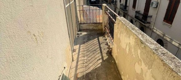 Квартира с 4 комнатами в Реджо Калабрия, Италия № 176057 28