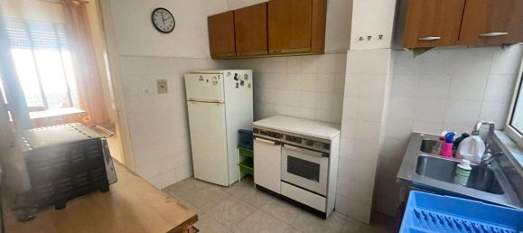 Квартира с 4 комнатами в Реджо Калабрия, Италия № 176057 14