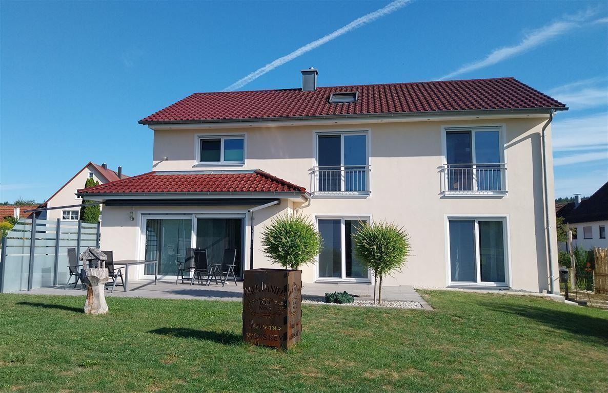 Дом с 4 спальнями в Донау-Рис, Германия № 320308