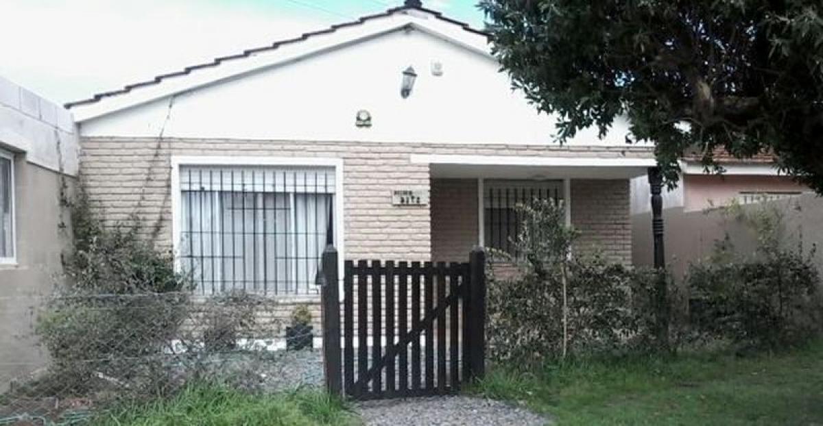 2 bedrooms House in Mar del Plata, Argentina No. 102235