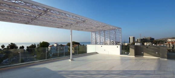 4 bedrooms Villa in Limassol, Cyprus No. 2040 12