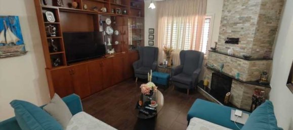 Villa de 4 dormitorios en Aradippou, Cyprus No. 21137 3