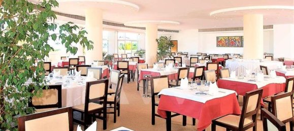 Отель, гостиница 6381м² в Албуфейра, Португалия № 50893 12