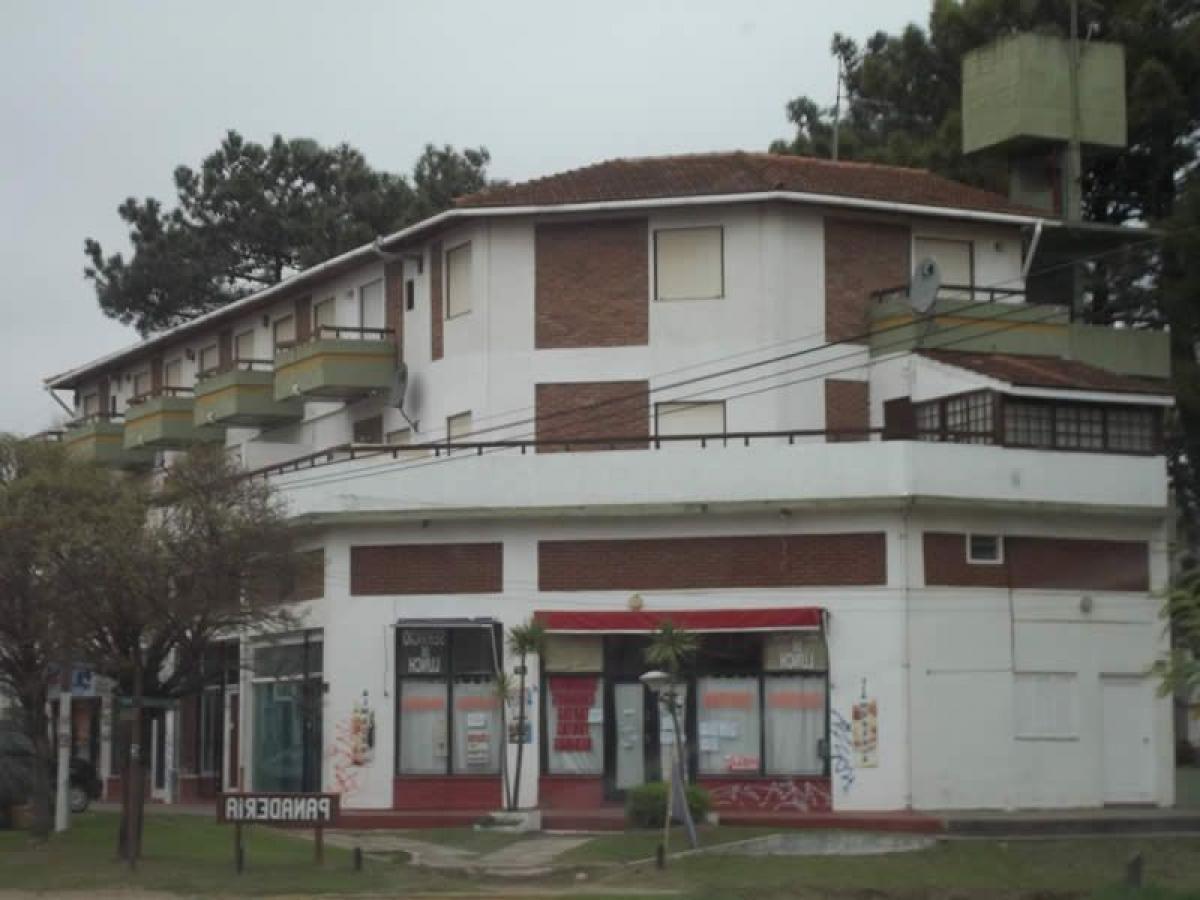 3 bedrooms Apartment in Mar del Plata, Argentina No. 77852