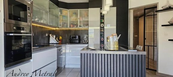 4 bedrooms House in Savoie, France No. 302790 3