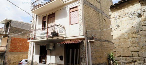 Casa de 3 divisões em Palagonia, Italy N.º 231097 24