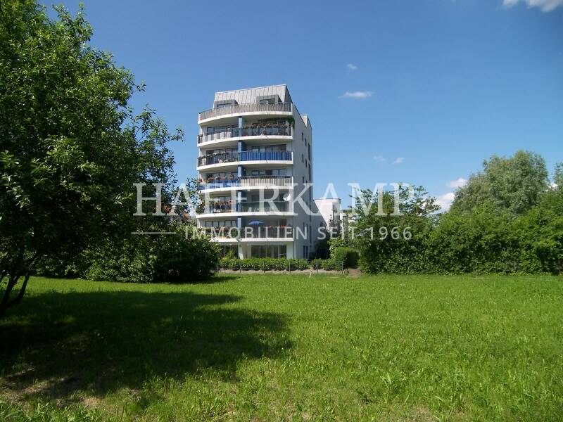 Apartamento de 4 habitaciónes en Staaken, Germany No. 246963