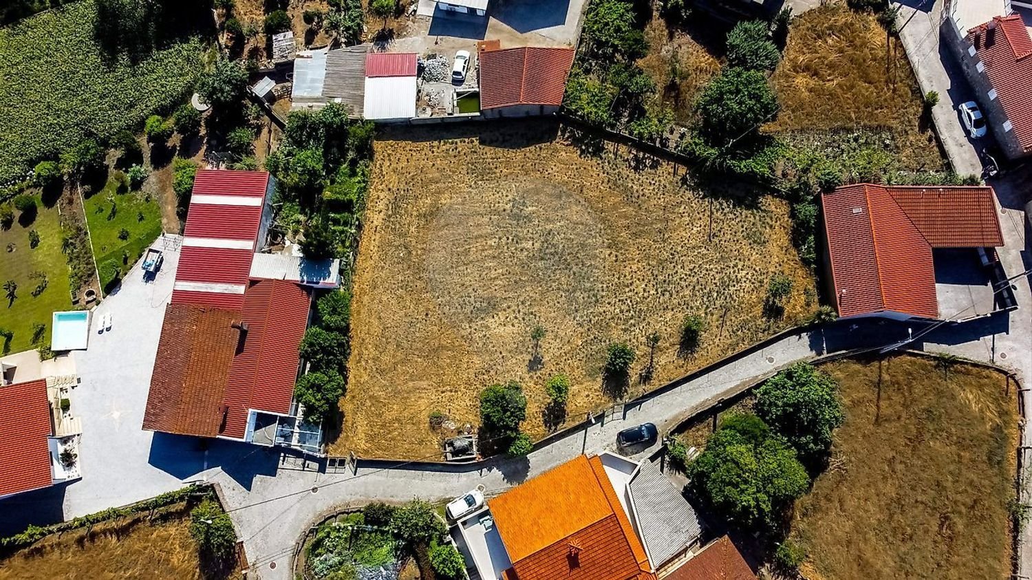  Land in Barcelos, Portugal No. 252629