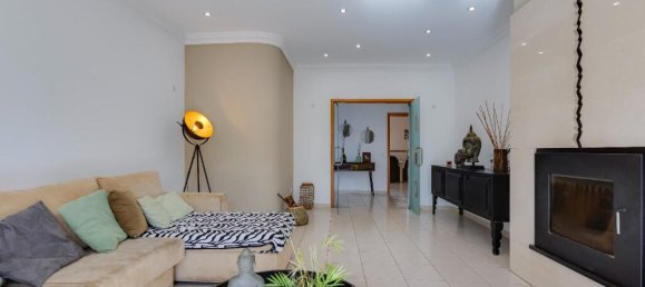 4 bedrooms Villa in Luz, Portugal No. 106623 3