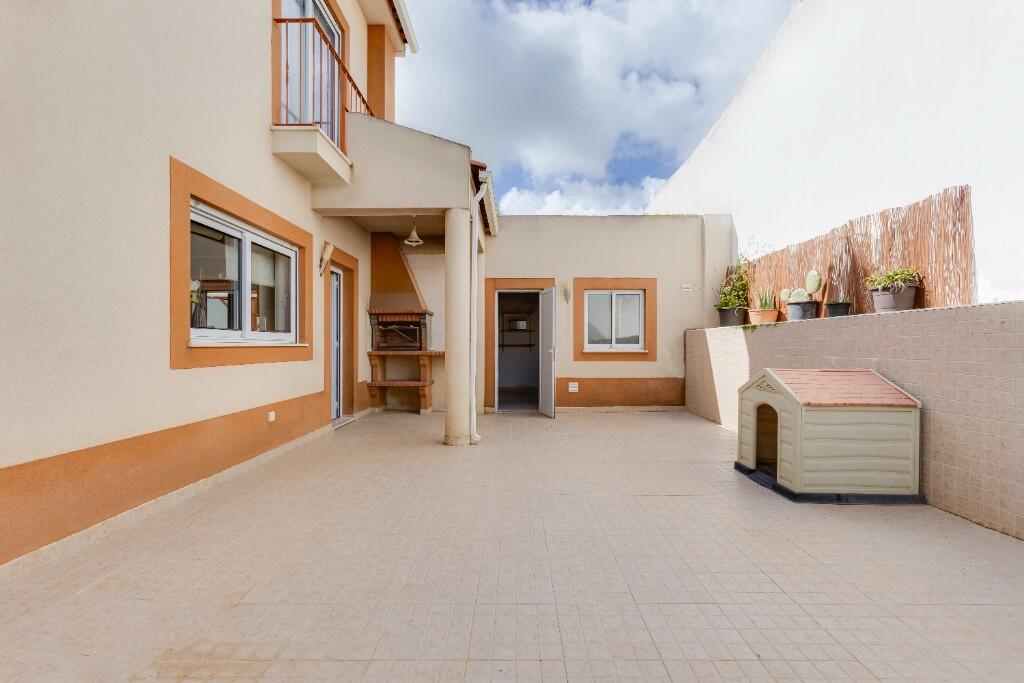 4 bedrooms Villa in Luz, Portugal No. 106623