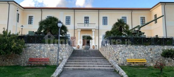 4 bedrooms Apartment in Catanzaro, Italy No. 222160 12