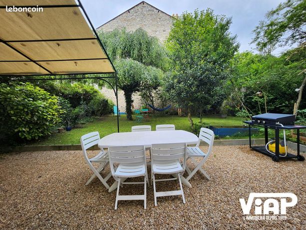 3 bedrooms Apartment in Limoges, France No. 304422