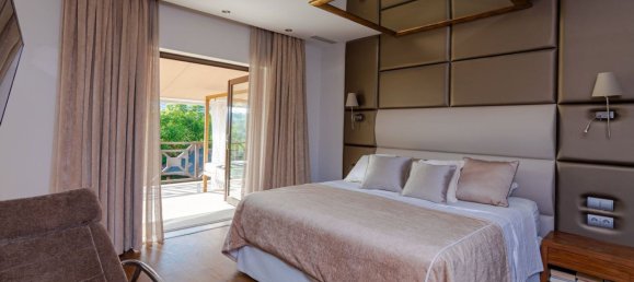 5 bedrooms House in Marbella, Spain No. 121217 12