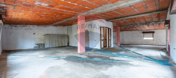 Дом с 7 комнатами в Монсеррато, Италия № 15129 24