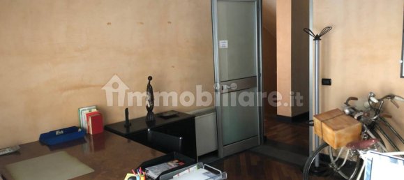 5 rooms Office in Genoa, Italy No. 100798 17