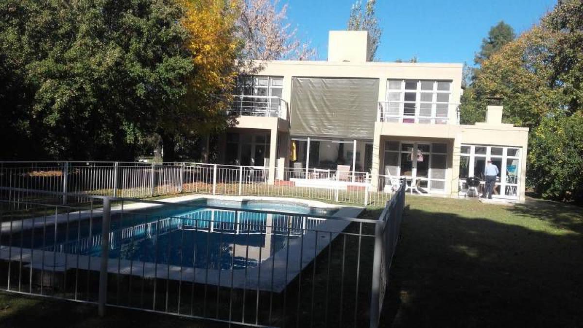 3 Schlafzimmer Haus in Ezeiza, Argentina, Nr. 56529