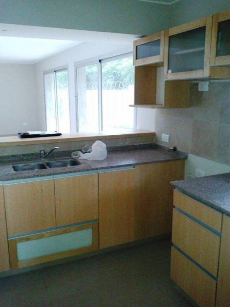 3 bedrooms House in Cordoba, Argentina No. 402