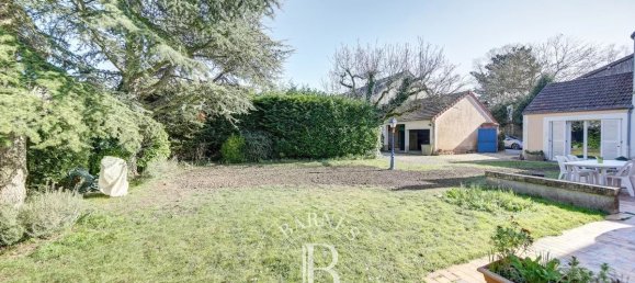 5 bedrooms House in Fontenay-le-Fleury, France No. 134790 3