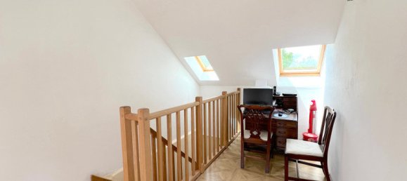 Casa de 3 dormitorios en Saint-Saturnin, France No. 251700 4