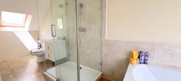 Casa de 3 dormitorios en Saint-Saturnin, France No. 251700 5