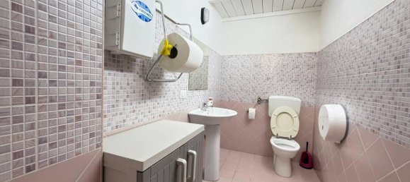 400m² Commercial property in Palermo, Italy No. 361337 19