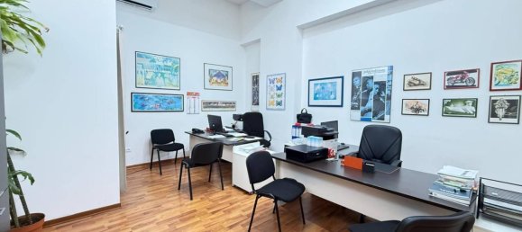 400m² Commercial property in Palermo, Italy No. 361337 17