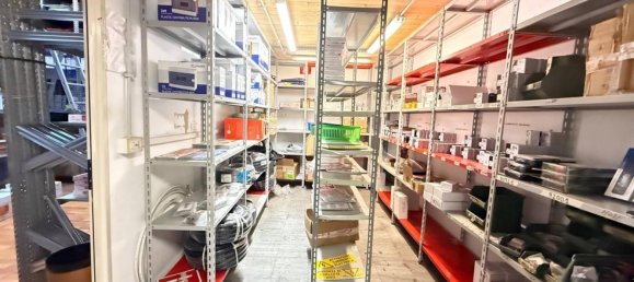 400m² Commercial property in Palermo, Italy No. 361337 2