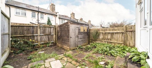 4 bedrooms House in London, United Kingdom No. 12900 10