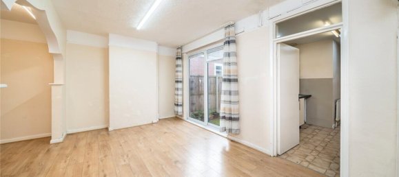 4 bedrooms House in London, United Kingdom No. 12900 9