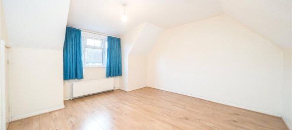 4 bedrooms House in London, United Kingdom No. 12900 2