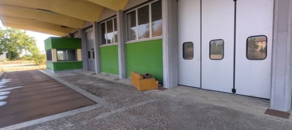 1810m² Warehouse in Modena, Italy No. 227175 3