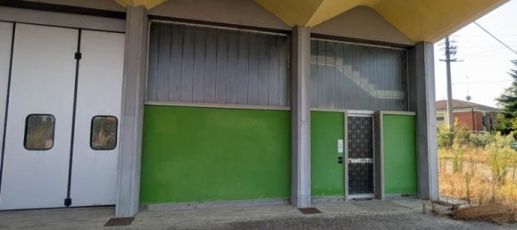 1810m² Warehouse in Modena, Italy No. 227175 2